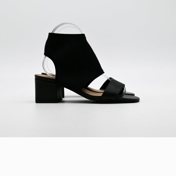 Nic & Zoe Black Sandal - Picture 1 of 8